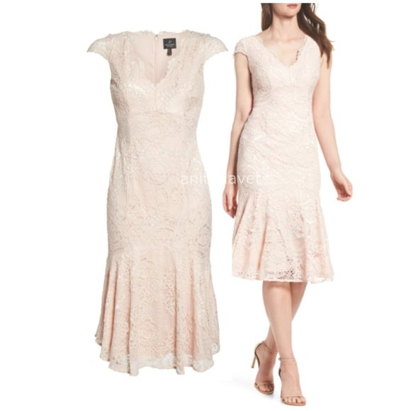 Adrianna Papell Dresses & Skirts - ADRIANNA PAPELL Flounce Hem Lace Dress In Blush